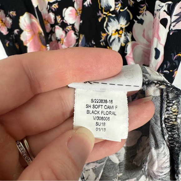 Gap Floral Fit and Flare Cami Dress XS Black Smocked Sleeveless Swing Hawaiian - Picture 6 of 8